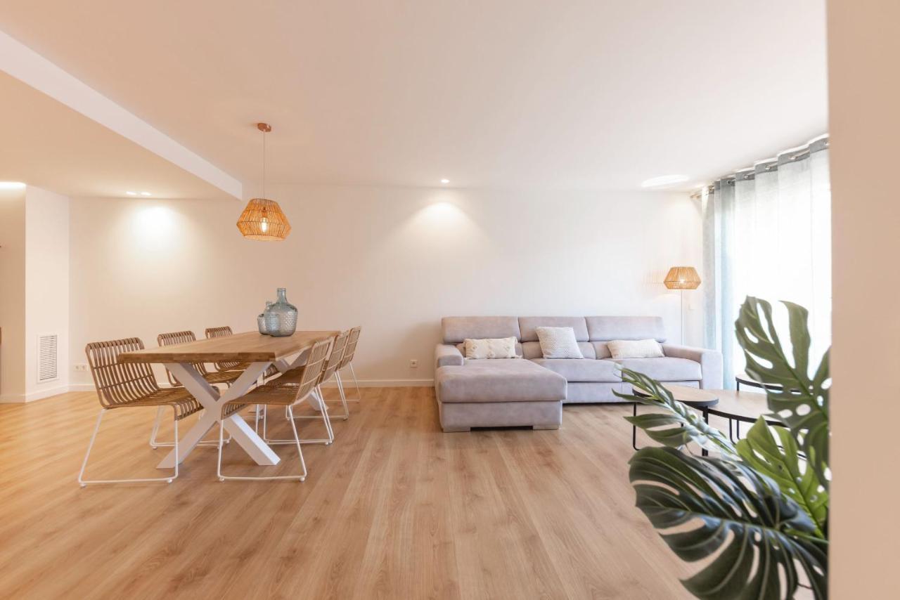 Bravissimo Falco, 3 Bedrooms And Balcony ชีโรนา ภายนอก รูปภาพ