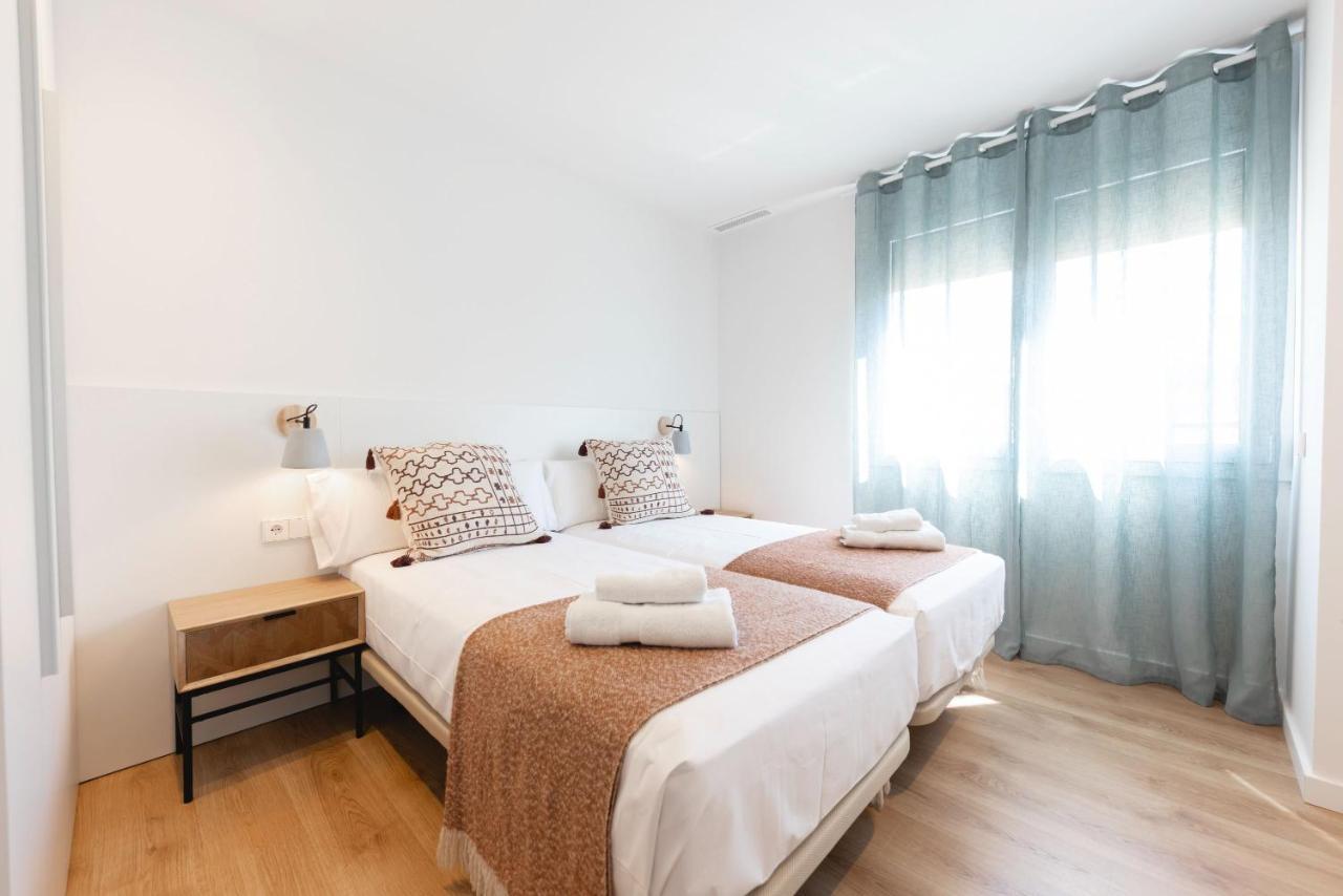 Bravissimo Falco, 3 Bedrooms And Balcony ชีโรนา ภายนอก รูปภาพ